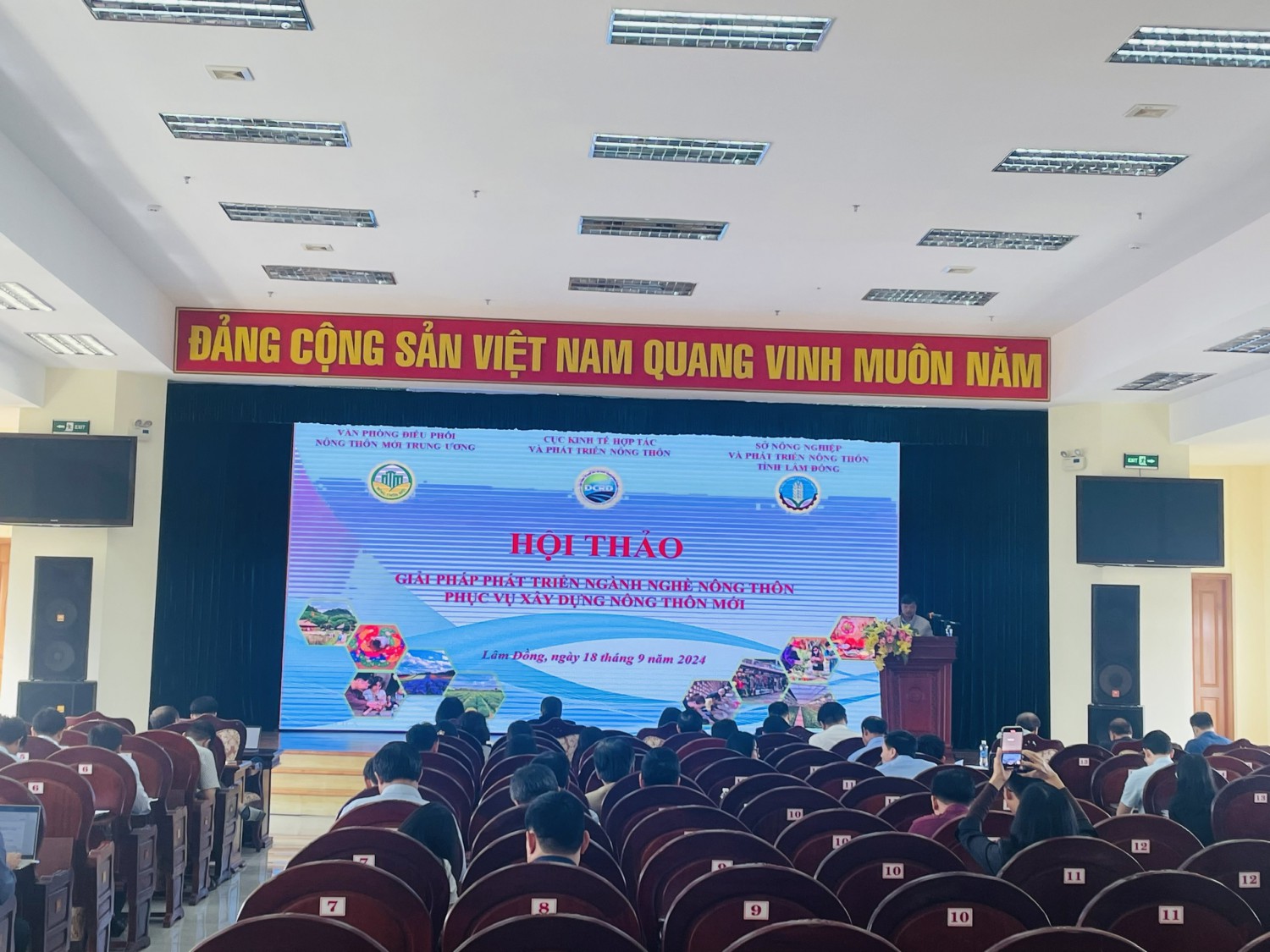 Toàn cảnh Hội nghị